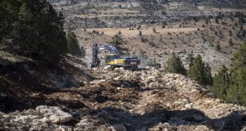 Mut-Ermenek arasında yol çalışmalarına başlandı