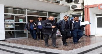 TIRLARIN ÖNÜNÜ KESİP, GASP ETTİLER