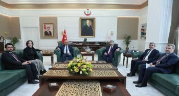 ELVAN, BAKANLARLA MERSİN'DEKİ YATIRIMLARI GÖRÜŞTÜ