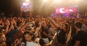 Sibel Tüzün, Soli Güneş Festivali'nde sahne aldı