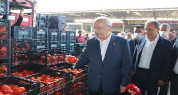 Kılıçdaroğlu, Mersin'de hal esnafıyla buluştu