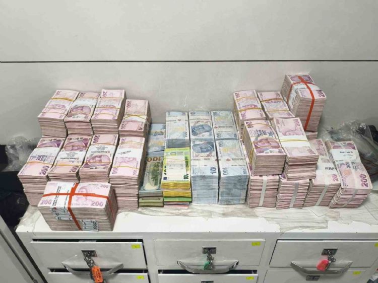 Mersin merkezli 9 ilde yasadışı bahis ve kara para operasyonu: 36 gözaltı