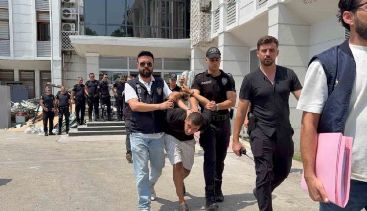 Mersin’de anne-kızı öldüren zanlı tutuklandı