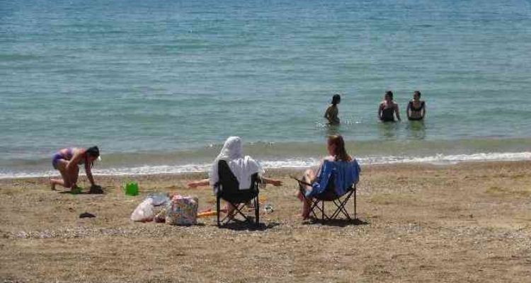 Mersin'de hem kar çilesi hem deniz keyfi