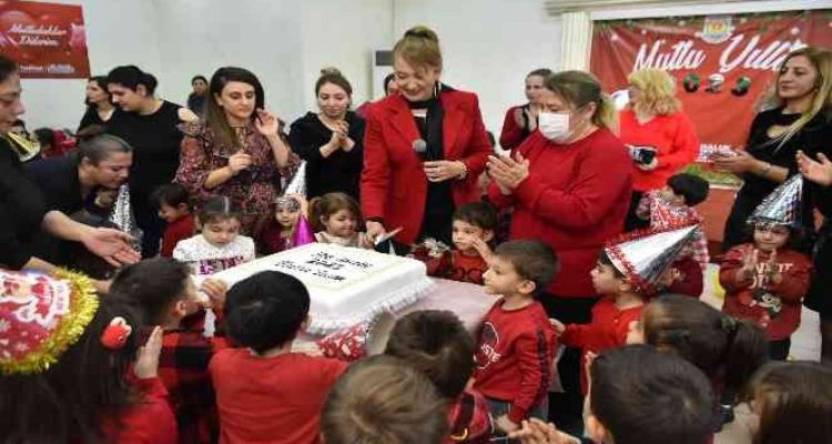 Tarsus'ta miniklerden yeni yıl partisi