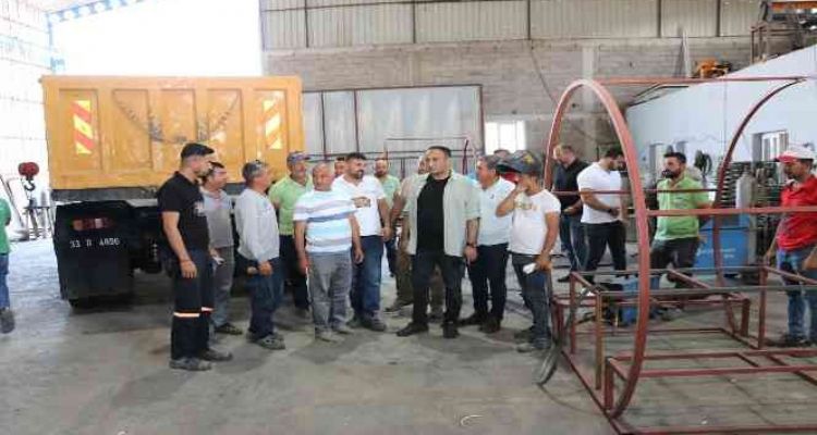 Başkan Yılmaz, teknik birimlerde çalışanlarla buluştu