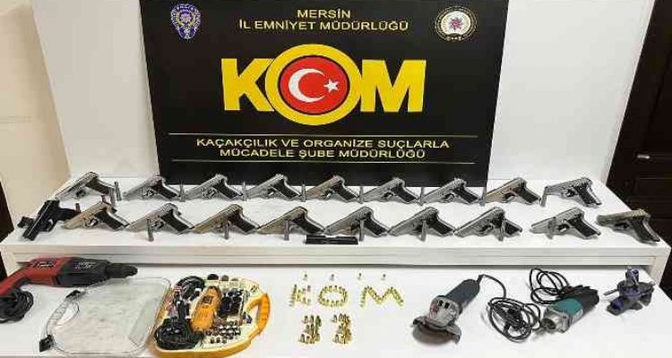 Mersin'de silah kaçakçılarına operasyon: 17 gözaltı