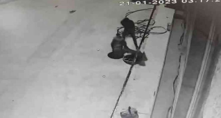 Mahalleleri internetsiz bırakan şüpheliler yakalandı, 3'ü tutuklandı