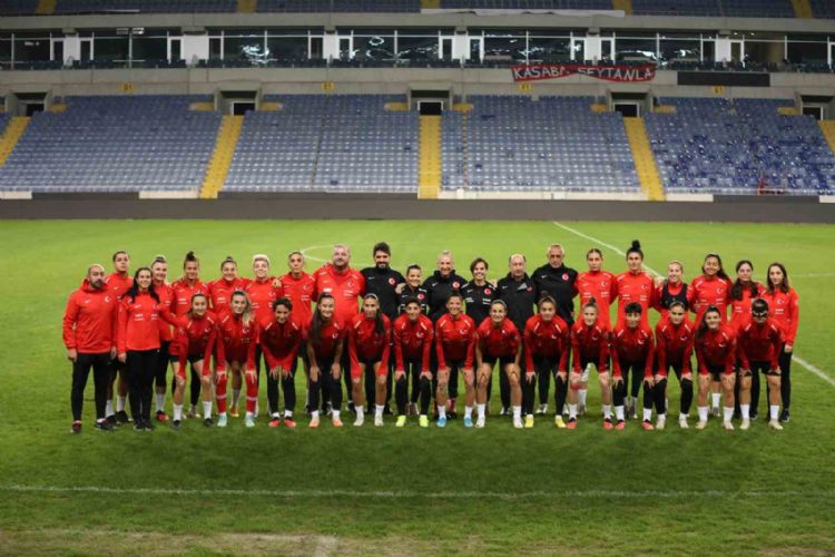 A Milli Kadın Futbol Takımı, 6’da 6 yapmak istiyor
