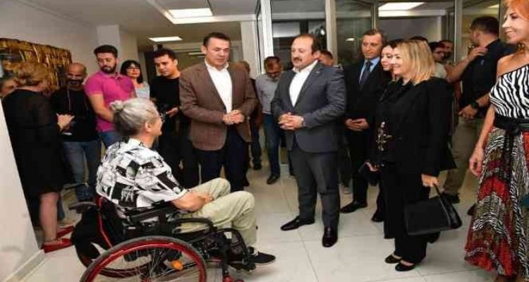 Vali Pehlivan: Sanat, kültürümüzün çok önemli ve ayrılmaz bir parçası