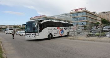 Karantina sürecinde odalarını kullandığı kız öğrencilere burs verecek