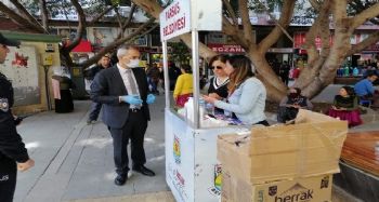 Tarsus'ta vatandaşlara maske, dezenfektan ve akıllı bileklik hizmeti