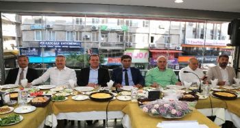 Kent yöneticileri çarşı esnafı ile buluştu