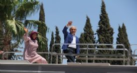 BAKAN ELVAN: “15 YILDA HER YIL ÖNÜMÜZE ENGEL KOYMAYA KALKTILAR AMA MUVAFFAK OLAMADILAR”