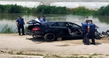 Mersin'de otomobil dereye yuvarlandı: 3 ölü