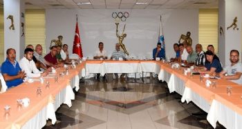 MERSİN'DE ‘ET BORSASI’ TARTIŞILDI