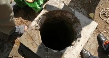 Su kuyusuna düşen koyunu kurtarmak isterken canından oldu