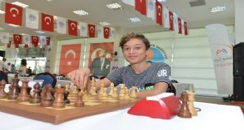 Uluslararası Satranç Turnuvası devam ediyor