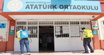 Toroslar'da, okullar YKS öncesi dezenfekte edildi