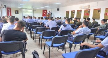 Askeri birliğe yangın eğitimi