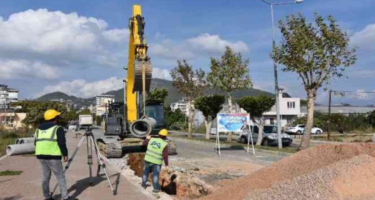 Anamur'da kanalizasyon ve yağmursuyu hattı çalışması