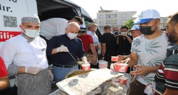 Kurbanlık için gelen vatandaşa çorba belediyeden