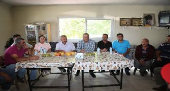 Başkan Tarhan'dan üreticilere kooperatifleşme tavsiyesi