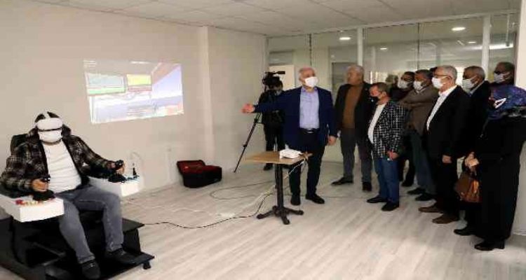 Başkan Gültak, meclis üyelerine projeleri anlattı