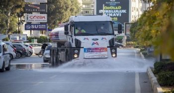 Mersin'de dezenfeksiyon çalışmaları 10 aydır sürüyor