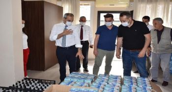 Tarsus'ta kahvehane ve eğlence yerlerine maske ve dezenfektan desteği