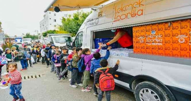 Mersin'de ‘1 ekmek 1 çorba’ dağıtımı artık tüm gün sürecek