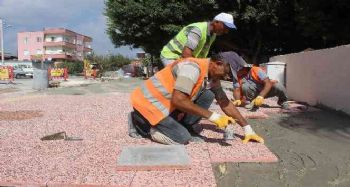 Mersin'de kaldırımlar özel gereksinimli bireyler için düzenleniyor