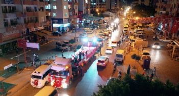 Erdemli'de iş makineleri cumhuriyet konvoyuna renk kattı