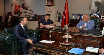 KOCAMAZ: "BM VE AB SURİYELİLER KONUSUNDA SINIFTA KALDI"
