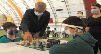 Mezitli'de ‘10 Kasım Atatürk'ü Anma Hızlı Satranç Turnuvası’ yapıldı