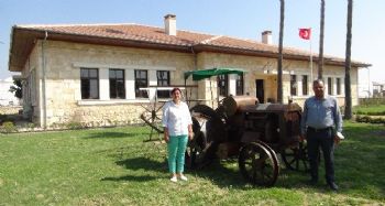 O traktörün bire bir aynısı Gazi Çiftliğinde