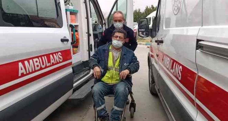 Mersin'de işçi servisi devrildi: 40 yaralı