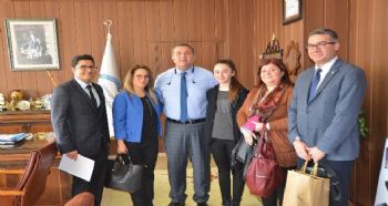 RESİM YARIŞMASI TÜRKİYE İKİNCİSİ MELEK’TEN MÜDÜR KOCA’YA ZİYARET