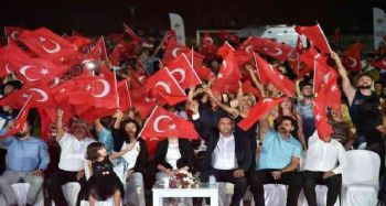 Toroslar Belediyesinden Cumhuriyet Bayramında Buray konseri