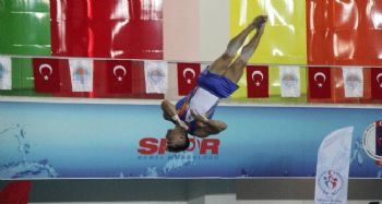 Artistik Cimnastik Dünya Kupası Mersin’de başladı