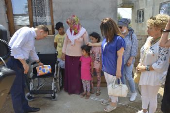 Yenişehir Belediyesinden engelli bireylere tekerlekli sandalye 
