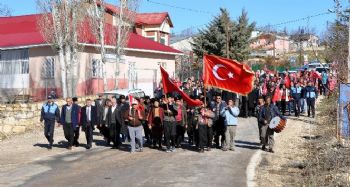 KÖYLÜLER 98 YIL ÖNCEKİ "KURTULUŞA YÜRÜYÜŞÜ" CANLANDIRDI