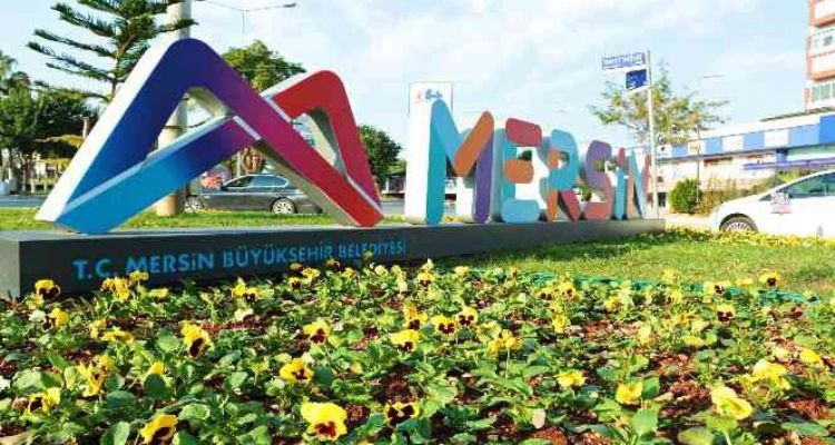 Mersin'de 'Kariyer Merkezi' açıldı