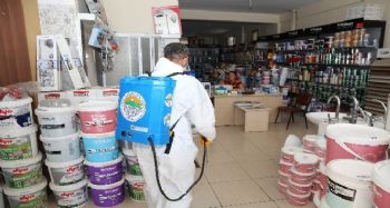 Toroslar'da kamuya açık tüm alanlar düzenli dezenfekte ediliyor