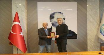 Mezitli Belediyesi çalışanlarına emeklilik jesti