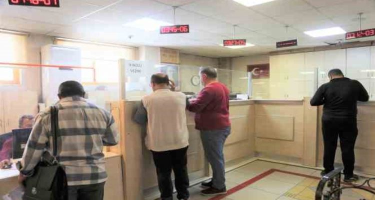 Toroslar Belediyesinin vezneleri bu hafta sonu açık