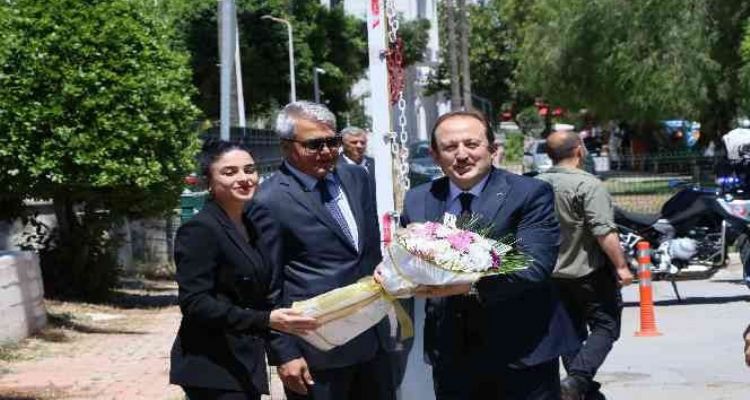 Mersin'in yeni Valisi Pehlivan, görevine başladı