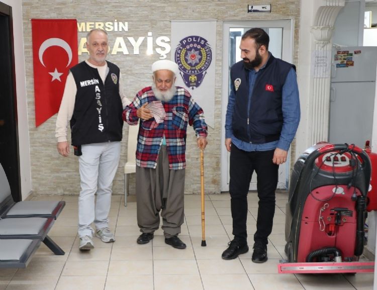 Dolandırıcıların hedefi olan Arif dede 300 bin TL’sini kaptırmaktan son anda kurtuldu