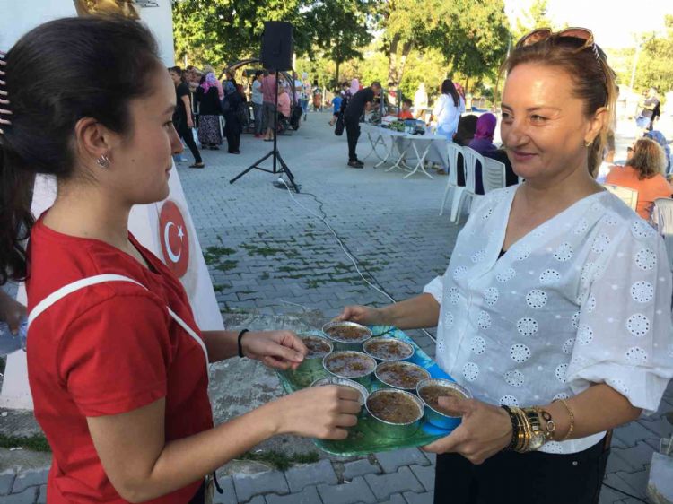 Erdemli’de yayladaki etkinlikte bin 500 kişilik aşure ikram edildi