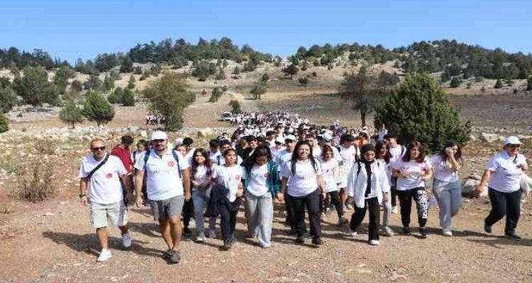 Gençler Toroslar'da buluştu